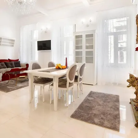 Apartment Chrystal Apps Integral *