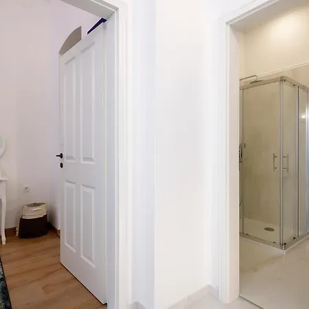 Chrystal Apps Integral Apartman *