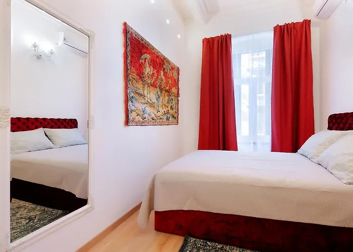 Chrystal Apps Integral Apartment *