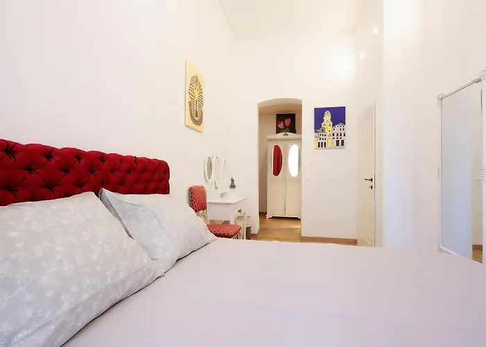 Chrystal Apps Integral Apartment *